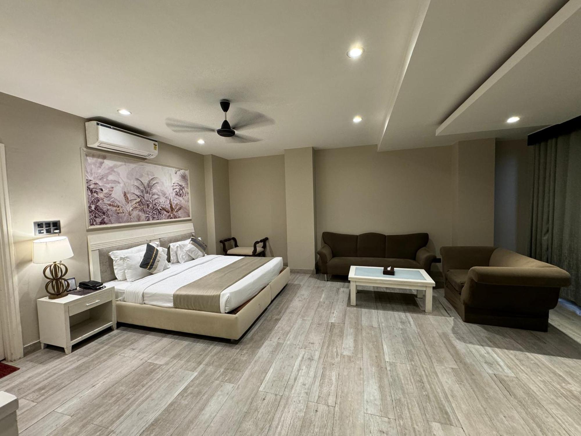 Skon Boutique By Orion Hotels New Delhi Exterior photo
