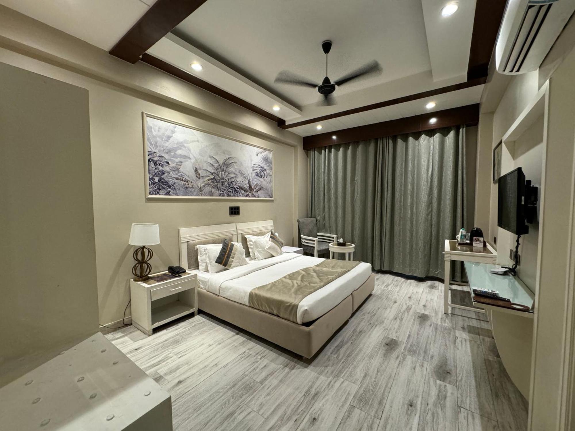 Skon Boutique By Orion Hotels New Delhi Exterior photo